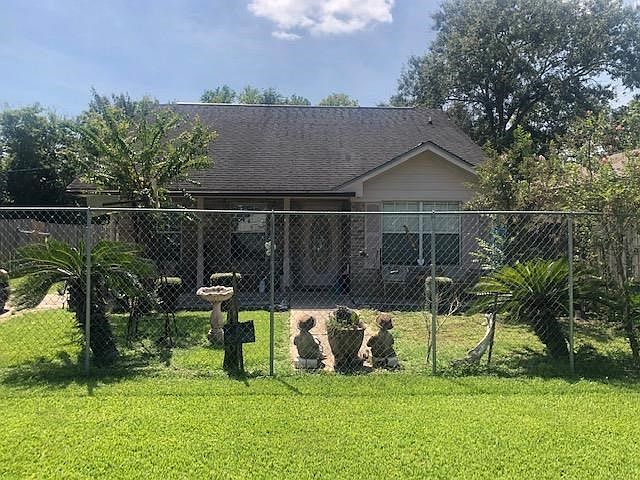 1st image of 1751 Lucille St