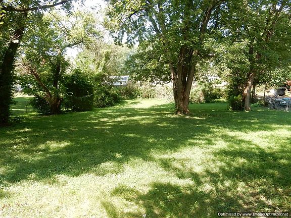 4th image of 10522 Palmer Ave