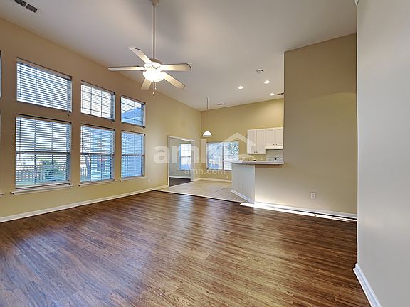 3rd image of 2749 Palmetto Hall Blvd