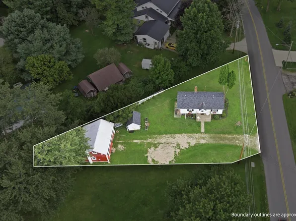 688 Logan Rd, Mansfield, OH 44907