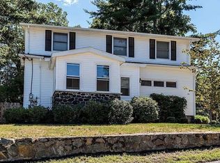 24 Glenwood Ave, Woburn, MA 01801