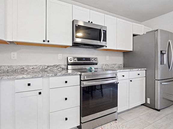 3rd image of 3236 White Ave APT 1