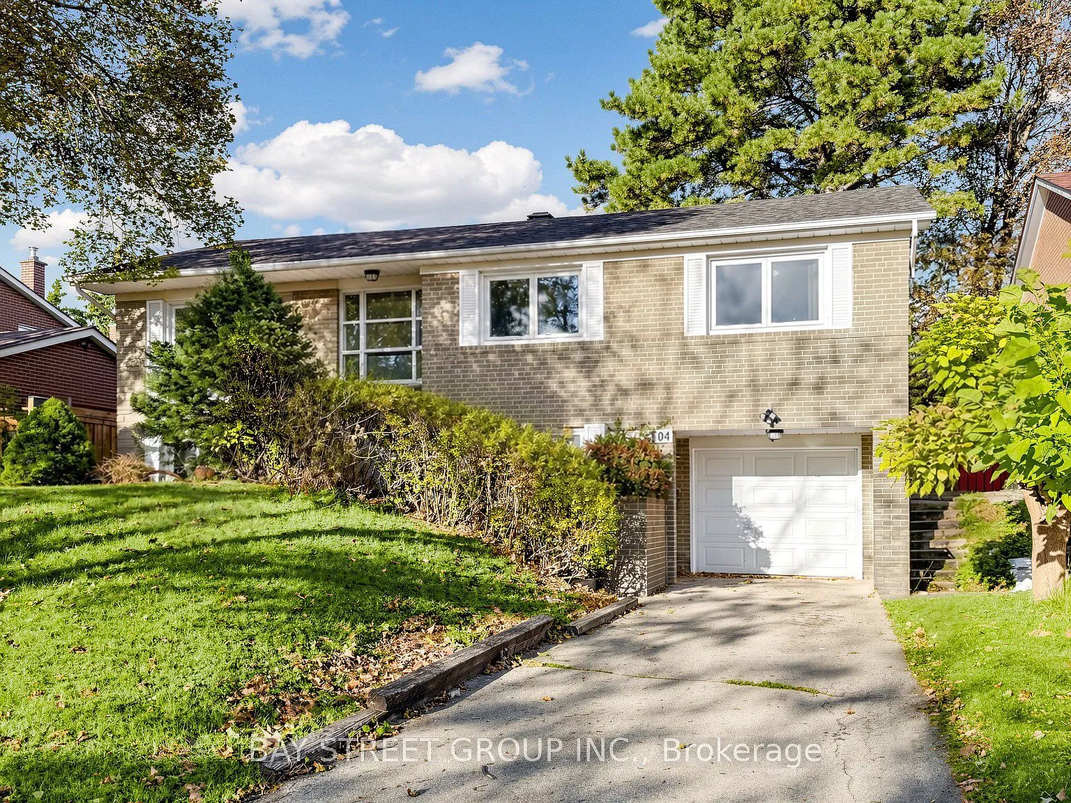 4 bed, $3,600 — Photo 2