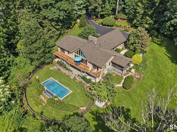 250 Dans Highway, New Canaan, CT 06840