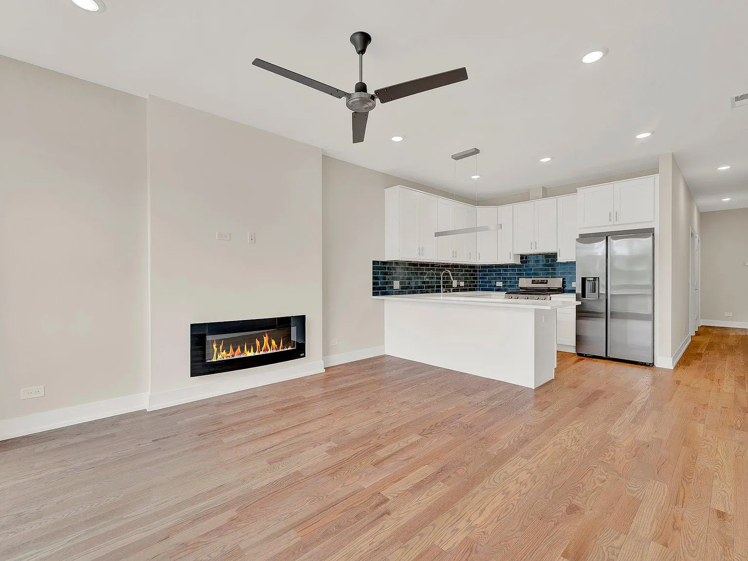 3 bed, 1600 sqft, $2,650 — Photo 3
