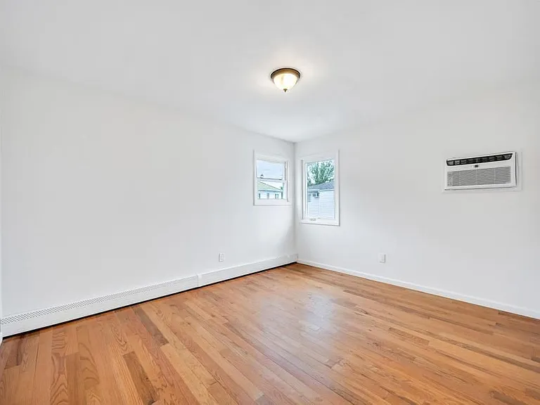 405 Massapequa Ave #2 — Photo 8