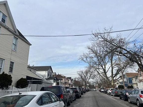 5th image of 111-50 122nd St