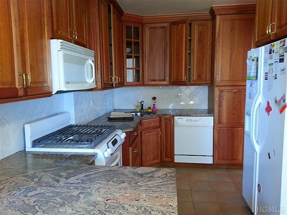 4th image of 3530 Henry Hudson Pkwy APT 9F