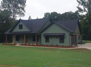 1221 Lee Road 357, Valley, AL 36854