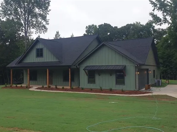 1221 Lee Road 357, Valley, AL 36854