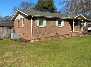 103 Irving St, Greer, SC 29651