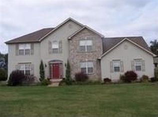 8112 Hunting Valley Dr, Youngstown, OH 44512