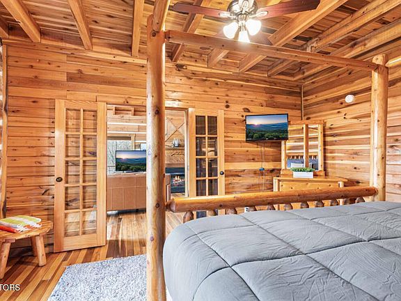 12th image of this home