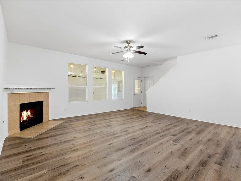18427 Grove Brook Ln — Photo 7