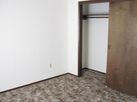 3rd image of 1408 Bigelow Ave NE