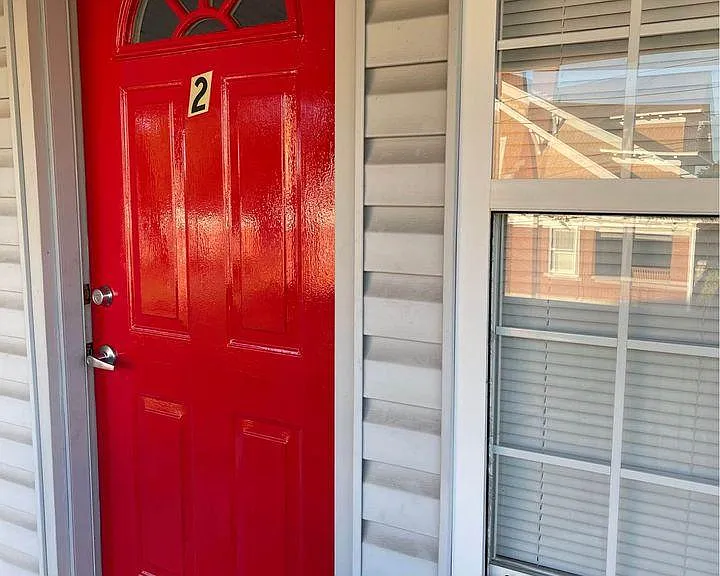 1011 Campus Dr #2 — Photo 2