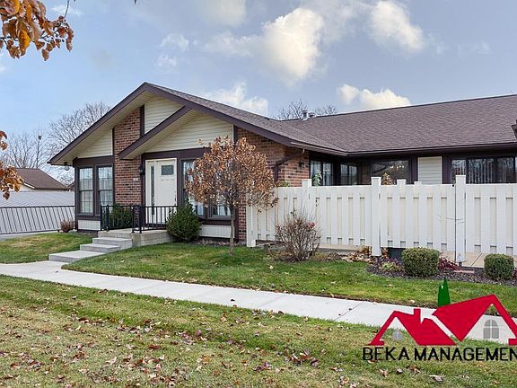 2nd image of 40741 Newport Dr