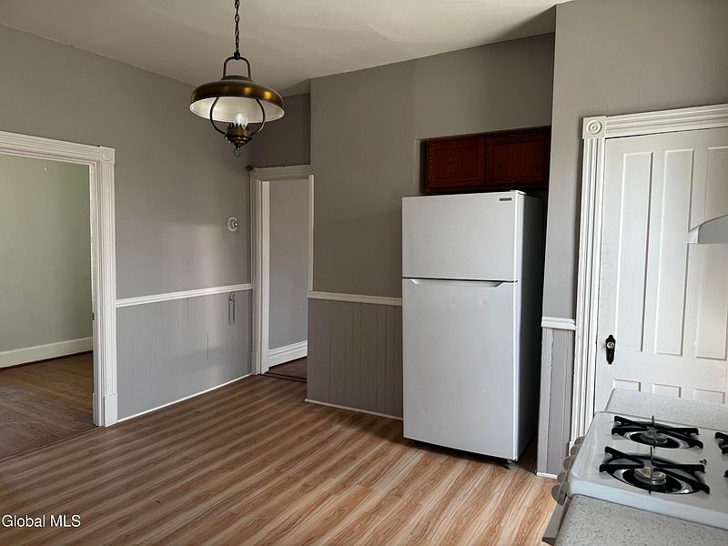 3rd image of 132 George Street