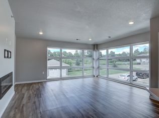 4223 Jeffers Rd #402, Eau Claire, WI 54703