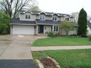 4446 Stonewall Ave, Downers Grove, IL 60515