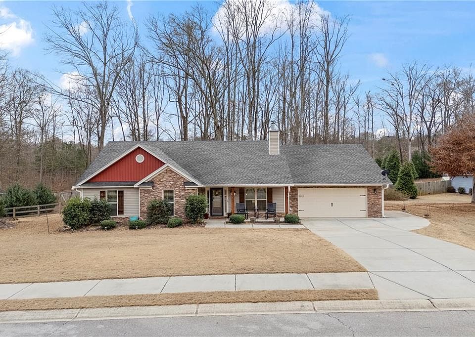 1st image of 370 Petal Creek Ln