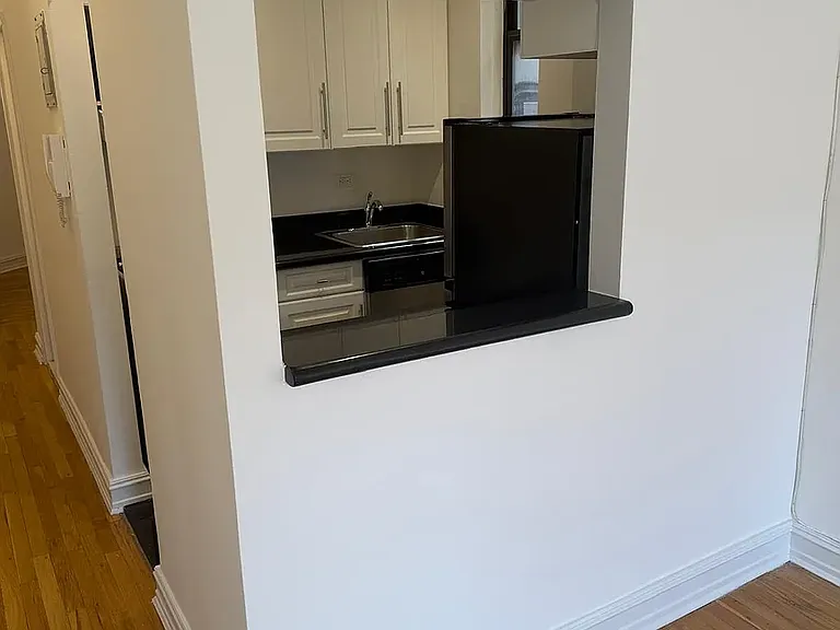 171 E 83rd St #5B — Photo 4