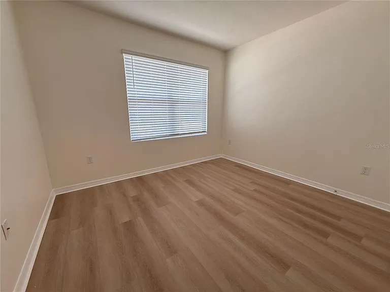 308 Sofia Ln — Photo 33