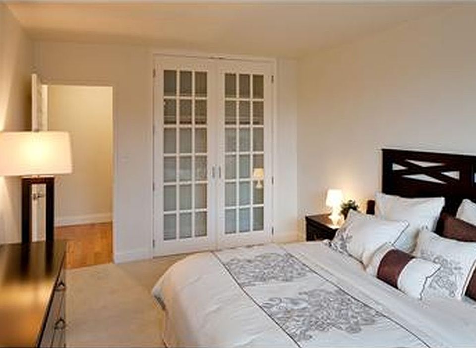 2nd image of 200 Cozine Ave APT 4G