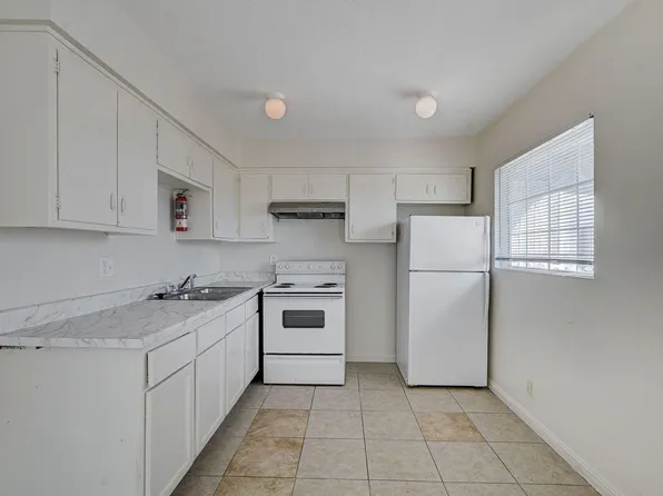 3370 Athens St APT 4, Las Vegas, NV 89169