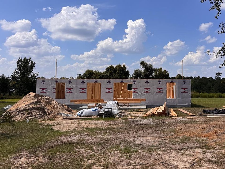 1st image of 305 Arnold Rd