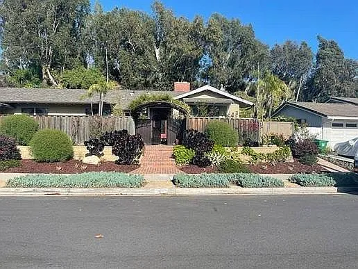 831 Palermo Dr