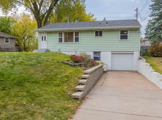 1823 Agate St, Saint Paul, MN 55117