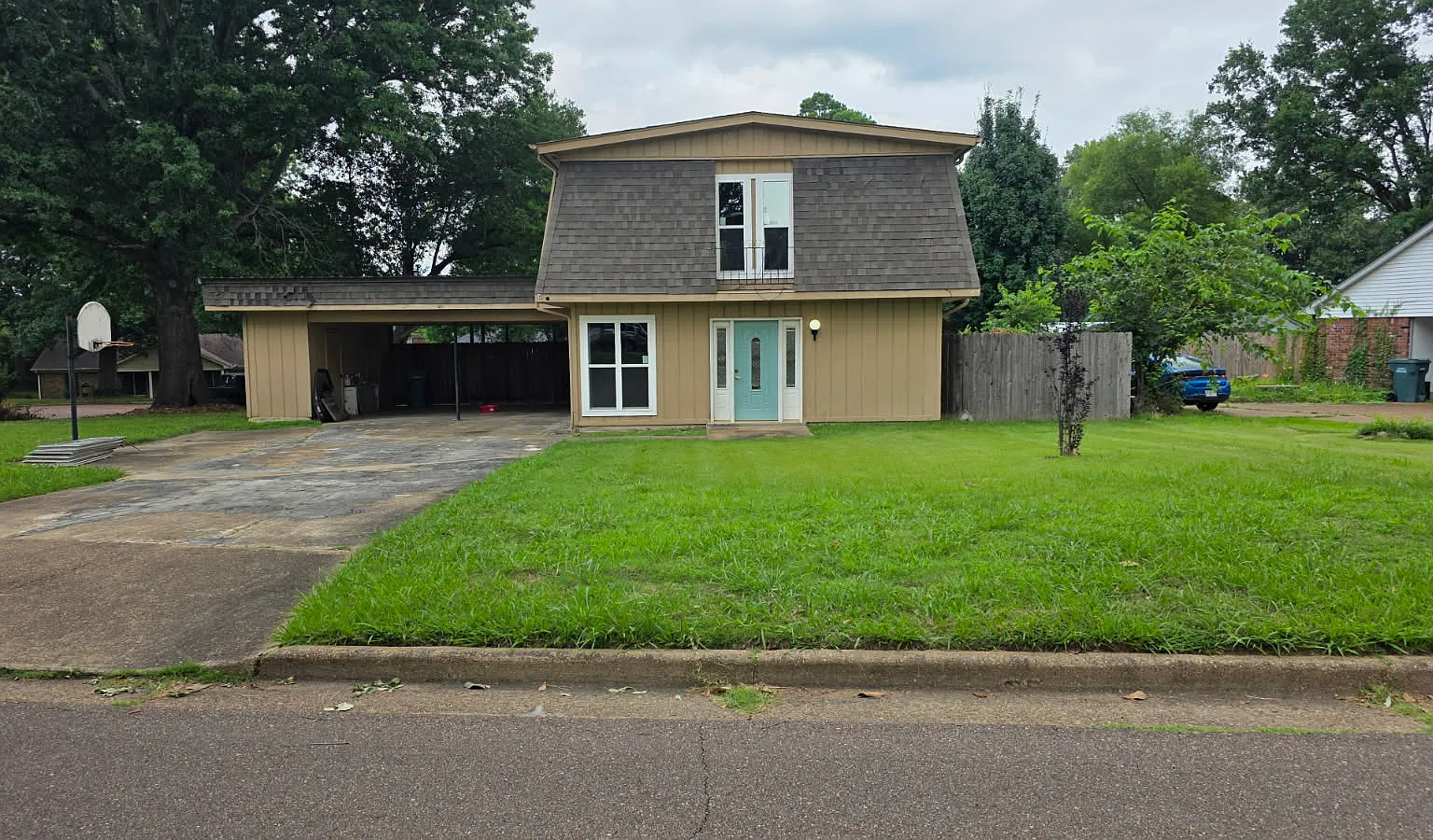 3 bed, 2.5 bath, 1800 sqft, $1,800 — Photo 1