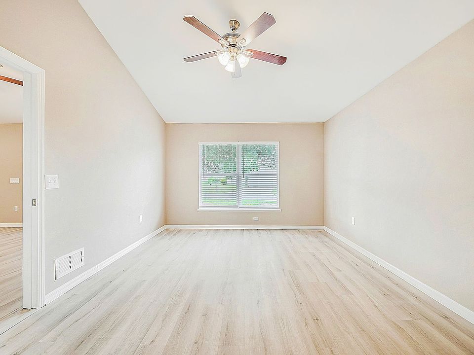 1st image of 840 Marquis Ct
