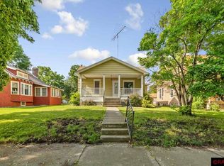 611 3rd Ave NE, Waseca, MN 56093