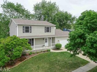 104 Wildflower Pl, Bloomington, IL 61704