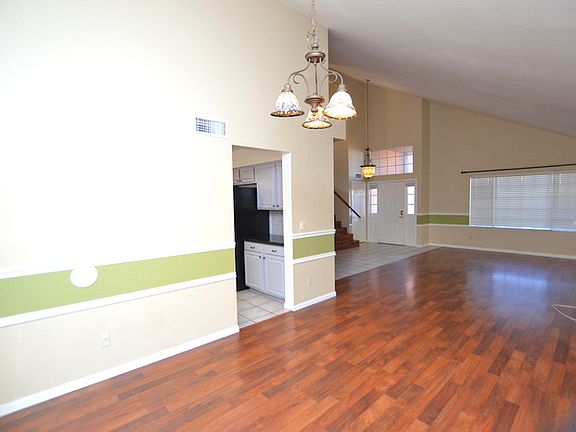 5th image of 431 E Avenida Sierra Madre