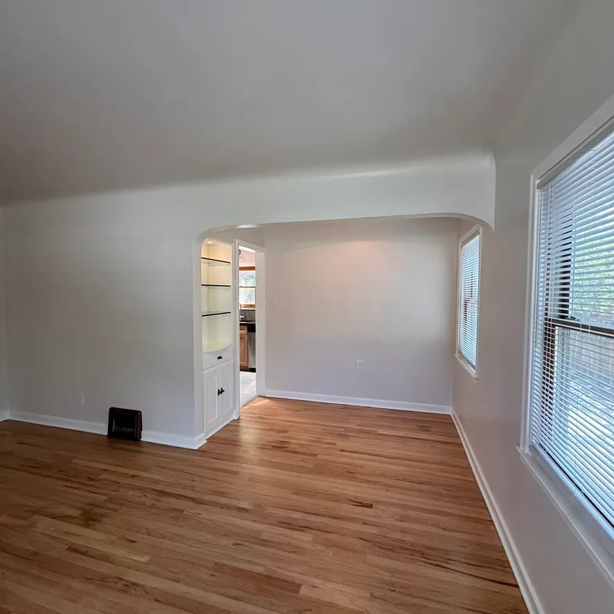 2 bed, 1150 sqft, $2,500 — Photo 3