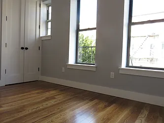 Rented by Rennit Inc.