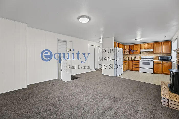 4305 S Phillips Ln #BASEMENT — Photo 3