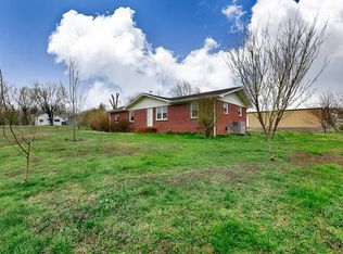 10 Camargo Rd, Fayetteville, TN 37334