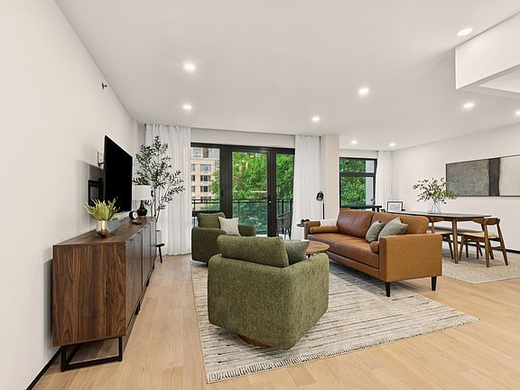 3rd image of 350 W 44th St #505