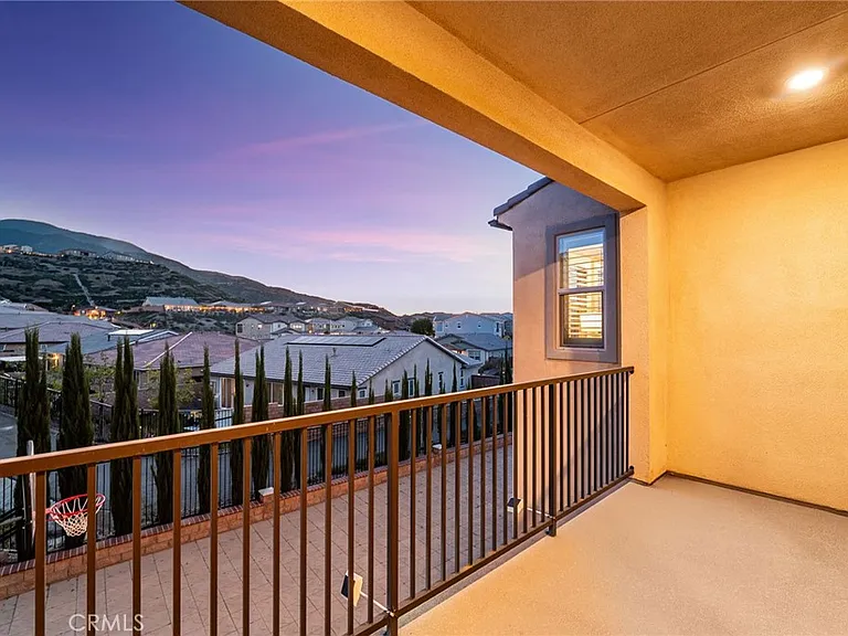 2413 Sierra Bella Dr — Photo 40
