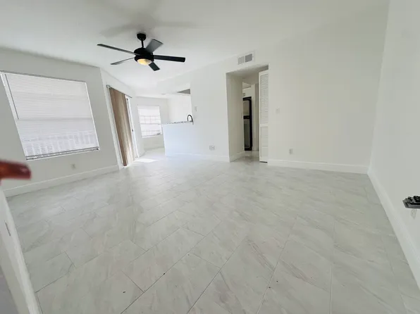 11562 Westwood Blvd, Orlando, FL