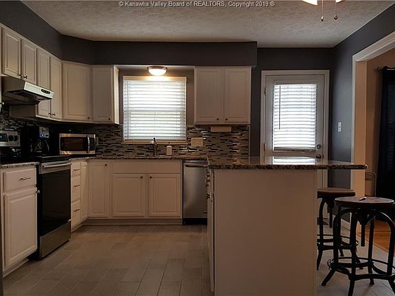 5th image of 102 Dogwood Ln