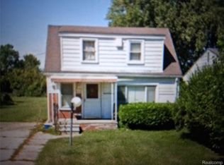 32409 Robeson St, Saint Clair Shores, MI