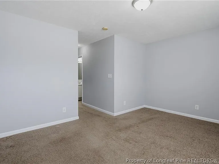 401 Meadowland Ct #4 — Photo 11