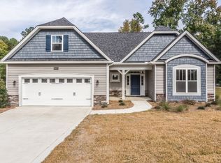 1788 Airport Rd, Whispering Pines, NC 28327