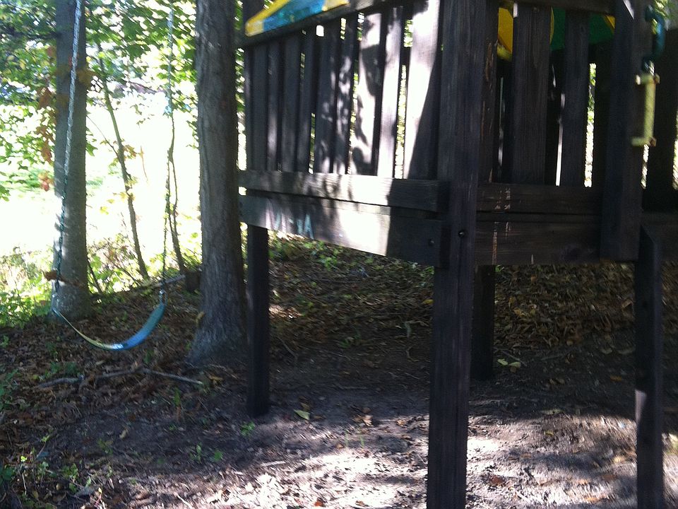 1st image of 154 Oakmont Dr