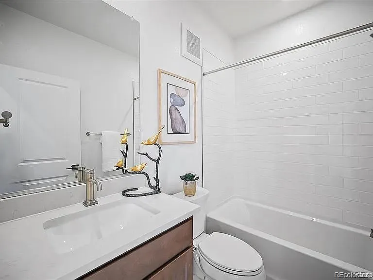 11960 Soprano Cir #204 — Photo 17